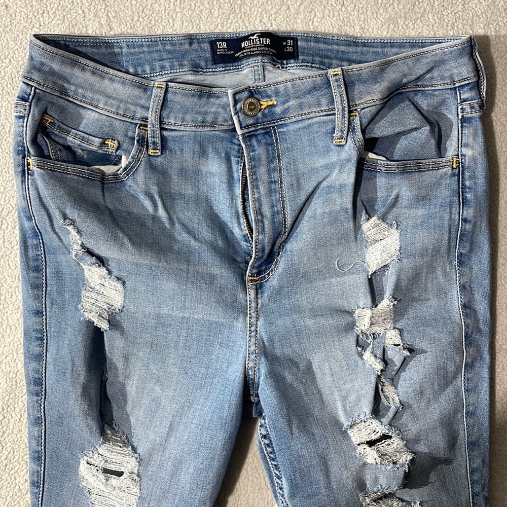 Hollister Jean